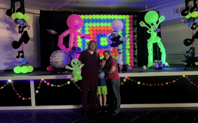 Belton professional balloon artist heads to Indiana to help create Balloon Selfie Museum