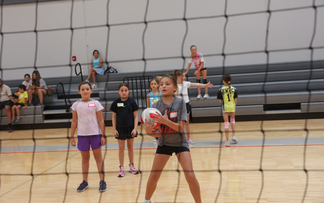 Lake Belton athletes return to help with volleyball camp